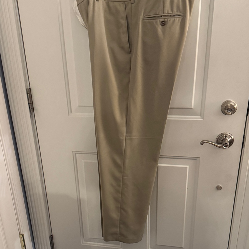 Van Heusen Men's Tan Dress Pants